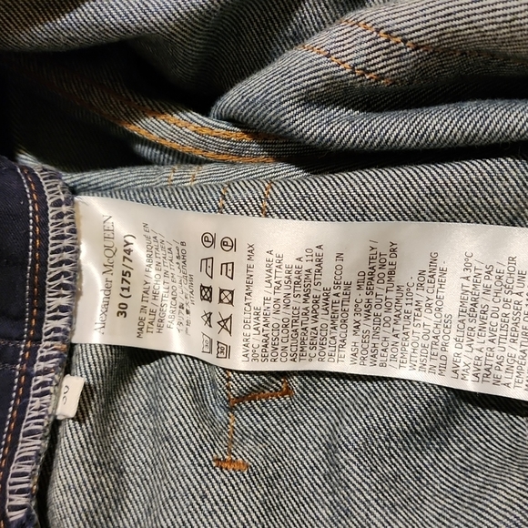 Alexander Mcqueen -The perfect cuffed pant with darts at waiste so flattering 30 - Picture 6 of 10